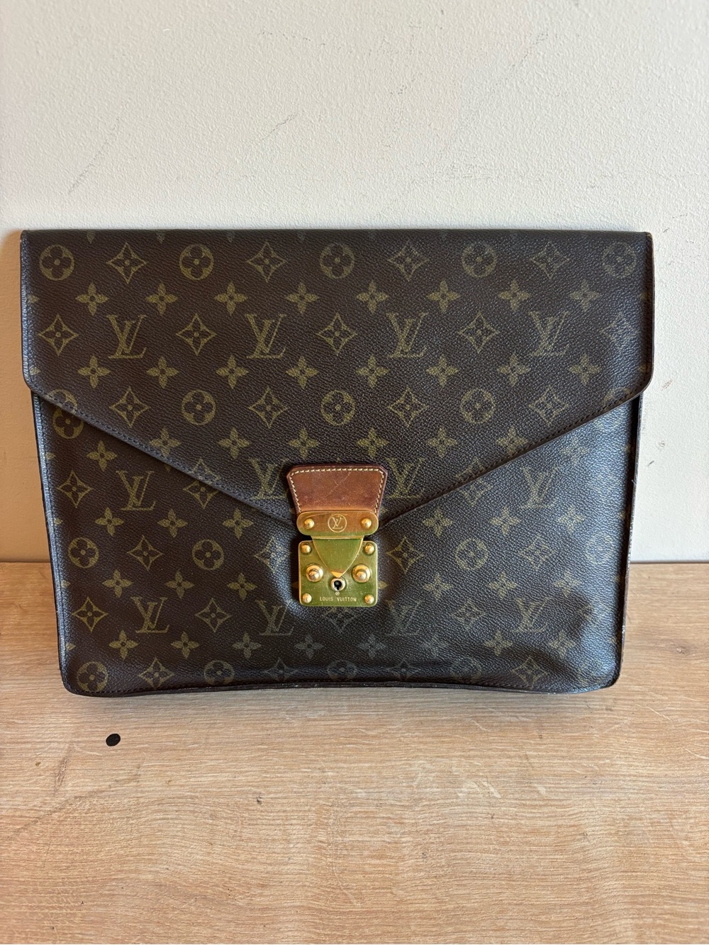 Authentic Louis Vuitton monogram clutch folder